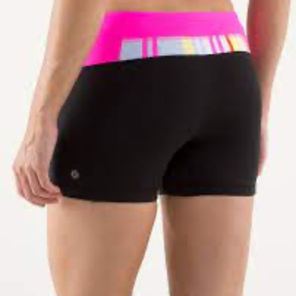 Lululemon Run: Fast Track Short Black / Groovy Women's Size 8 - 10? - Picture 2 of 11